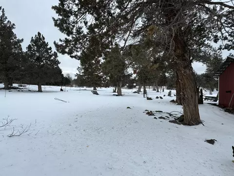 19285 Dusty Loop, Bend, OR 97703 photo 46