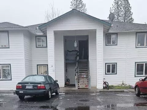 30 Dion Ct # 2, Shady Cove, OR 97539