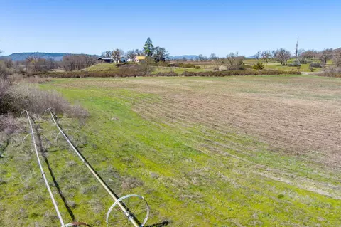 895 Nick Young Rd, Eagle Point, OR 97524 photo 6