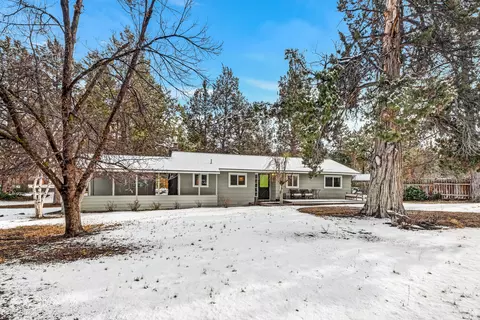 19949 Juniper Ln, Bend, OR 97703