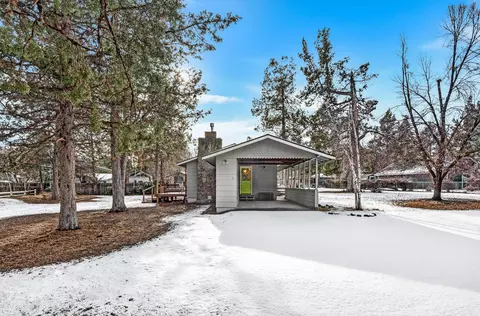 19949 Juniper Ln, Bend, OR 97703 photo 6