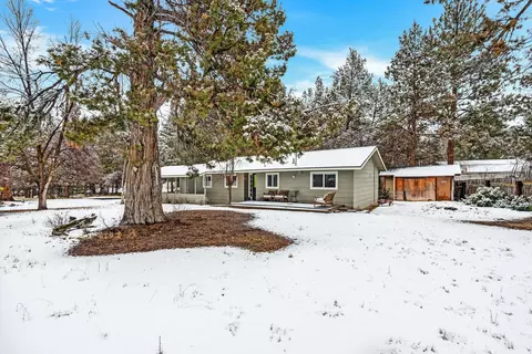 19949 Juniper Ln, Bend, OR 97703 photo 4