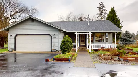 3326 Leonard Rd, Grants Pass, OR 97527