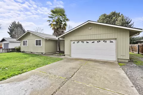 1843 Marys Way, Central Point, OR 97502