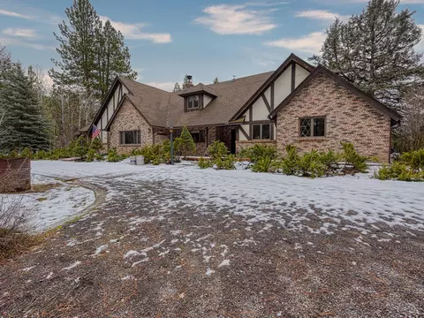 37300 Twin River Dr, Chiloquin, OR 97624