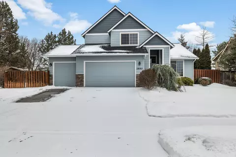 2850 NW Canyon Dr, Redmond, OR 97756