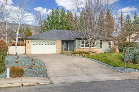 4723 Spyglass Ct, Medford, OR 97504