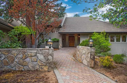 20165 Red Sky Ln, Bend, OR 97702