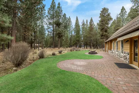 56743 Spring River Loop, Bend, OR 97707 photo 32