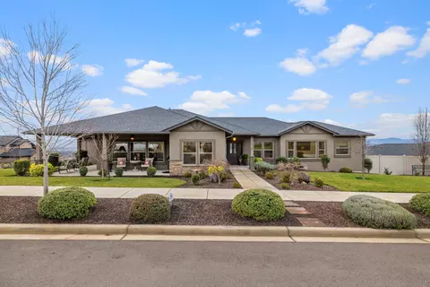 1835 Plateau Dr, Medford, OR 97504