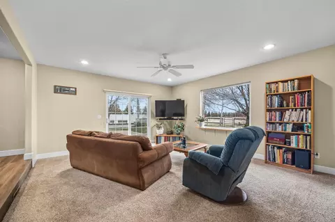 63402 Hamehook Rd, Bend, OR 97701 photo 11