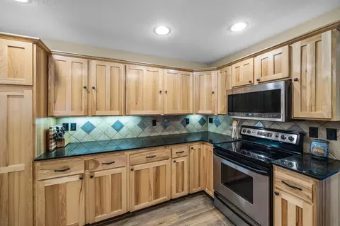 63402 Hamehook Rd, Bend, OR 97701 photo 9