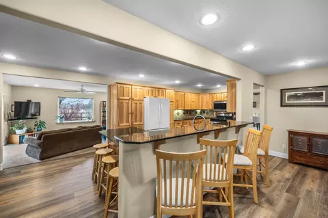 63402 Hamehook Rd, Bend, OR 97701 photo 10