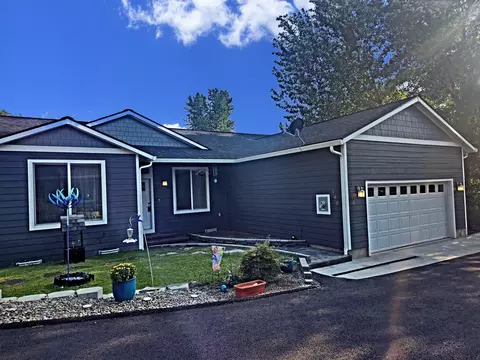 140 Linda Ln, Shady Cove, OR 97539