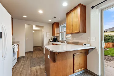 615 Karic Way, Eagle Point, OR 97524 photo 15