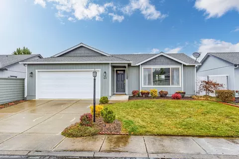 615 Karic Way, Eagle Point, OR 97524
