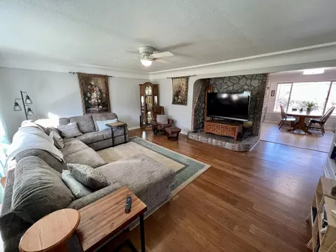 Living - 915 E Main St, John Day, OR 97845 photo 1 of 2