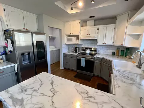 Kitchen - 915 E Main St, John Day, OR 97845 photo 1 of 3