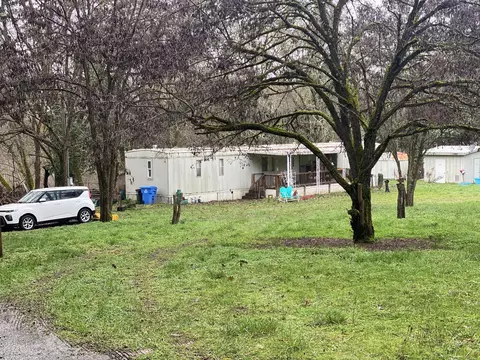 9077 N Applegate Rd, Grants Pass, OR 97527 photo 5