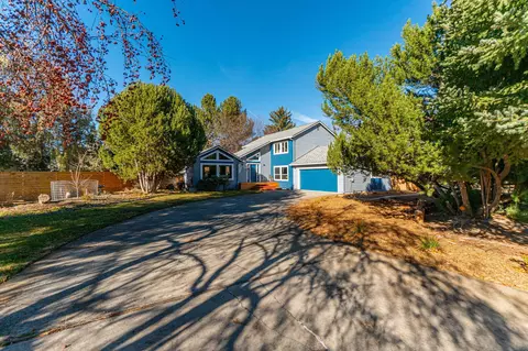 61253 Mt Vista Dr, Bend, OR 97702