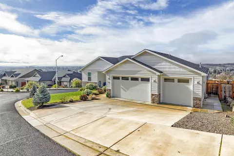 343 Avalon Ter, Eagle Point, OR 97524