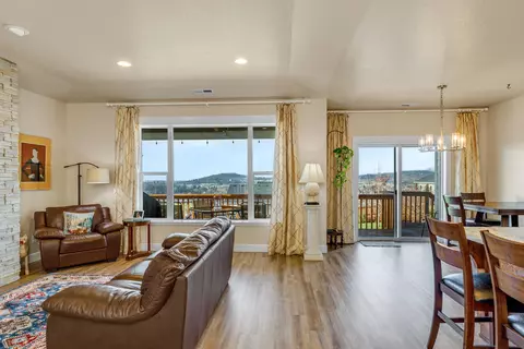 343 Avalon Ter, Eagle Point, OR 97524 photo 6