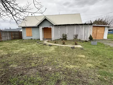 247 Berrydale Ave, Medford, OR 97501