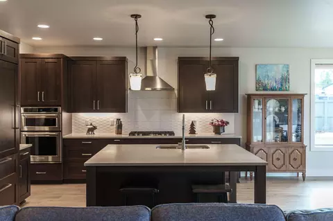 Kitchen - 60861 SW Headwaters Loop, Bend, OR 97702 photo 5 of 6