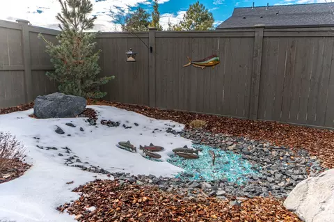 Exterior - 60861 SW Headwaters Loop, Bend, OR 97702 photo 8 of 9