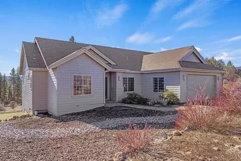 11842 Crossbill Dr, Klamath Falls, OR 97601
