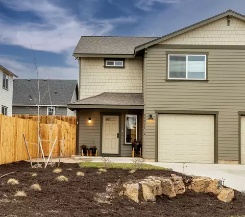 62851 Daniel Rd #2, Bend, OR 97701