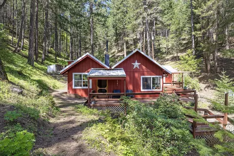 4566 Sardine Creek R Fork Rd, Gold Hill, OR 97525