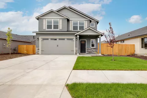 3462 NW 9th Ln, Redmond, OR 97756
