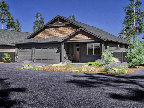16682 Tannenhorst Dr, La Pine, OR 97739