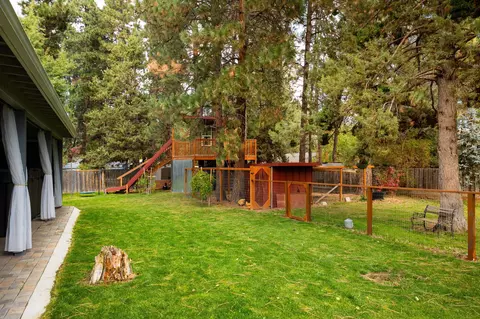 60932 Onyx St, Bend, OR 97702 photo 33