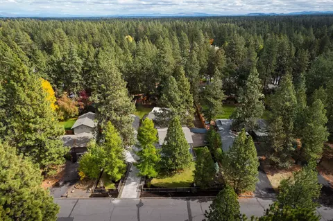 60932 Onyx St, Bend, OR 97702 photo 41