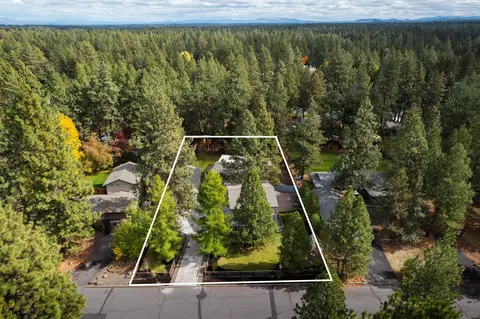 60932 Onyx St, Bend, OR 97702 photo 2