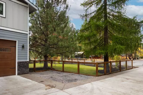 60932 Onyx St, Bend, OR 97702 photo 38