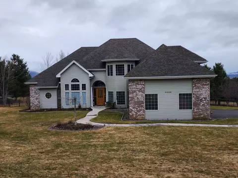 9462 Greenbriar Dr, Klamath Falls, OR 97603