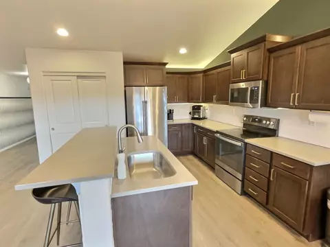 4916 Squirrel St, Springfield, OR 97478 photo 7