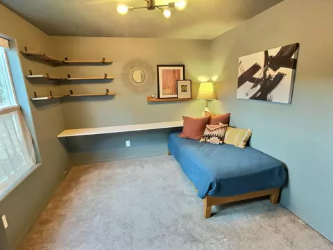 4916 Squirrel St, Springfield, OR 97478 photo 16
