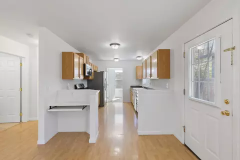 Entry Way - 61254 Blakely Rd, Bend, OR 97702 photo 2 of 3