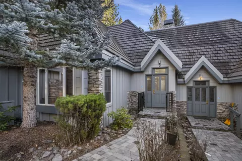 56954 Peppermill Cir #02-D, Sunriver, OR 97707