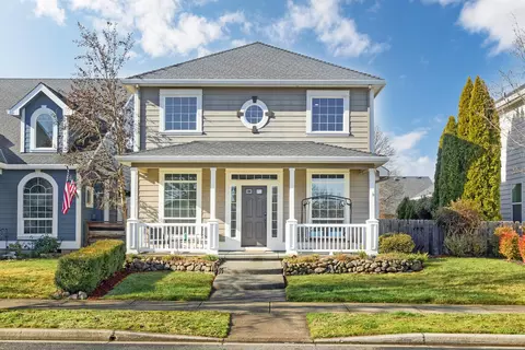 1083 Rustler Peak St, Central Point, OR 97502