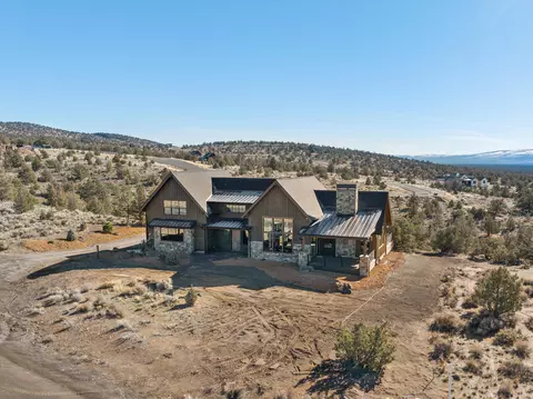 16612 SW Pinnacle Ct, Powell Butte, OR 97753