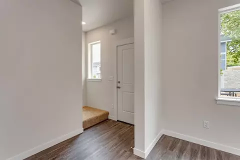 430 Oak St, Phoenix, OR 97535 photo 13
