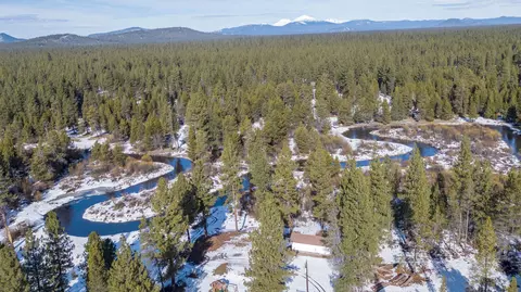 51475 Stationmaster Way, La Pine, OR 97739 photo 4