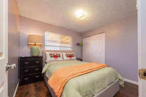 Bedroom - 325 E Mint Ln, Culver, OR 97734 photo 2 of 3