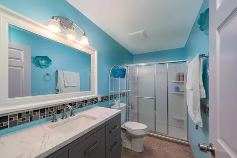 Bath - 325 E Mint Ln, Culver, OR 97734 photo 1 of 2