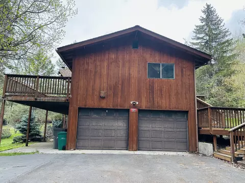 1138 Buck Island Rd, Klamath Falls, OR 97601